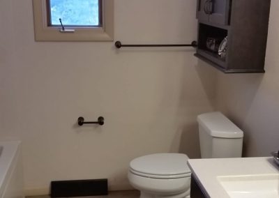 Photo of a remodeled small bathroom.